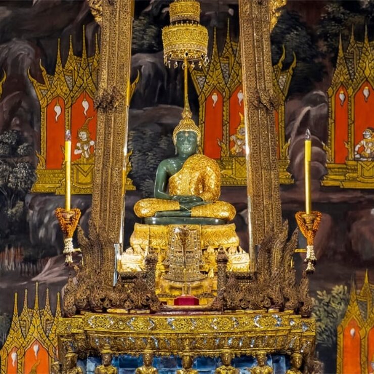Temple of the Emerald Buddha: Thailand’s Most Revered Buddhist Site Within Walking Distance